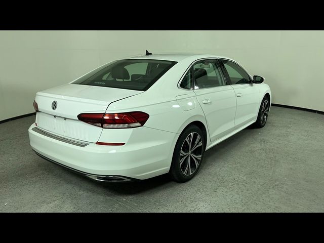 2022 Volkswagen Passat 2.0T SE