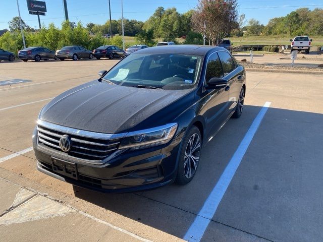 2022 Volkswagen Passat 2.0T SE