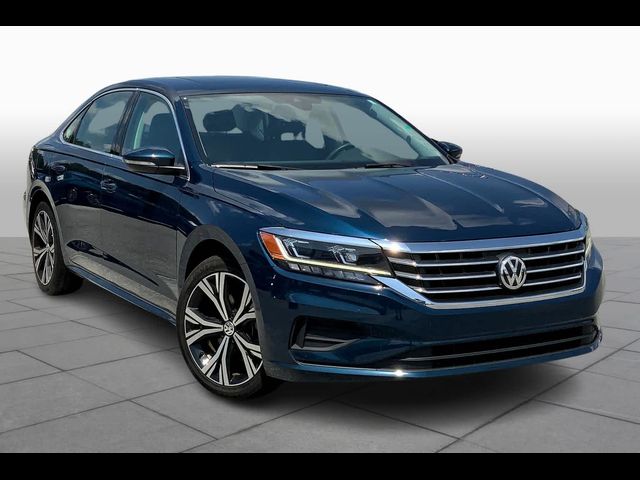 2022 Volkswagen Passat 2.0T SE