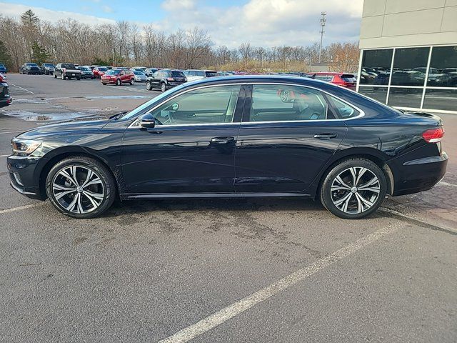 2022 Volkswagen Passat 2.0T SE