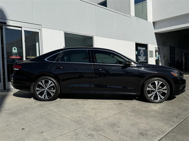 2022 Volkswagen Passat 2.0T SE