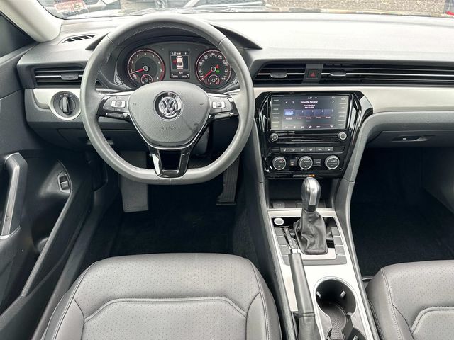 2022 Volkswagen Passat 2.0T SE