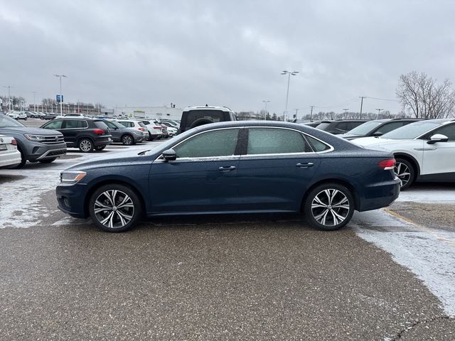 2022 Volkswagen Passat 2.0T SE