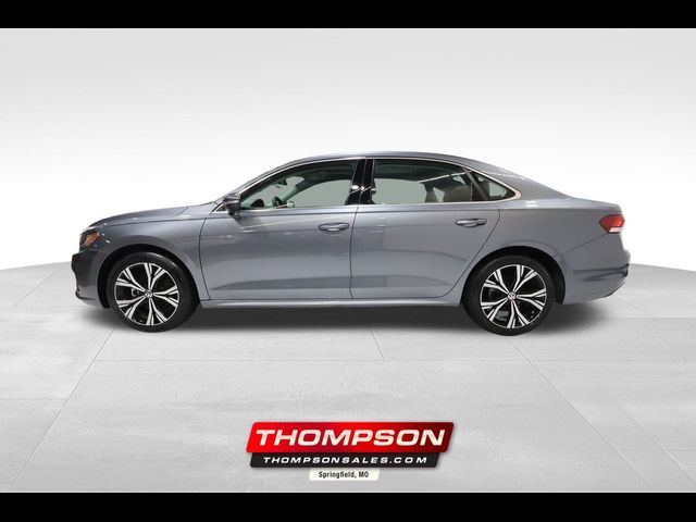 2022 Volkswagen Passat 2.0T SE