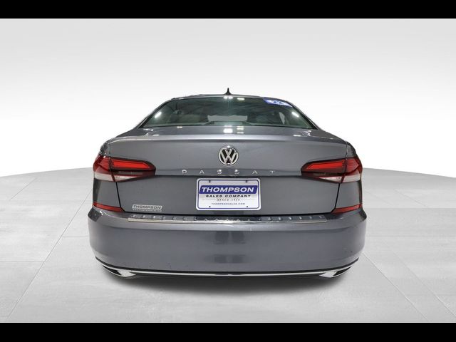 2022 Volkswagen Passat 2.0T SE