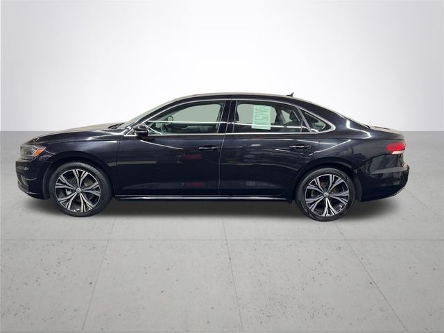 2022 Volkswagen Passat 2.0T SE