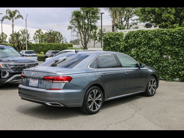 2022 Volkswagen Passat 2.0T SE