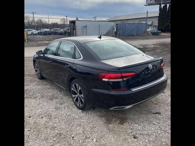 2022 Volkswagen Passat 2.0T SE