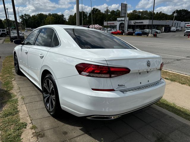 2022 Volkswagen Passat 2.0T SE