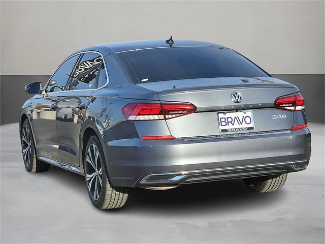 2022 Volkswagen Passat 2.0T SE