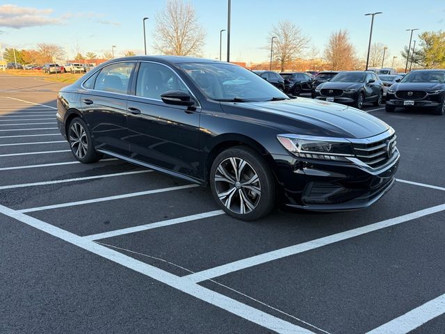 2022 Volkswagen Passat 2.0T SE