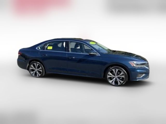 2022 Volkswagen Passat 2.0T SE