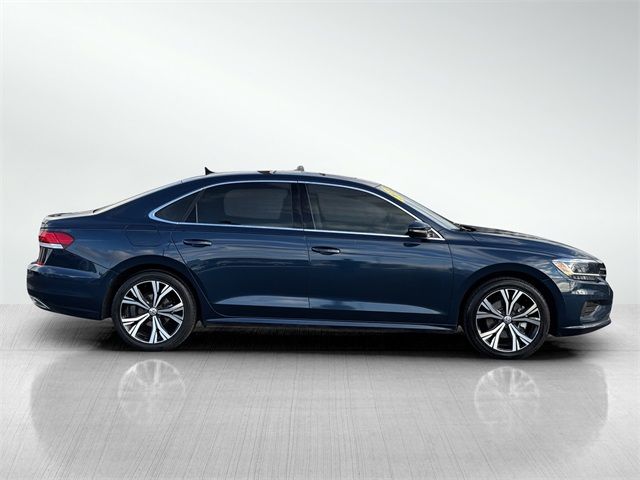 2022 Volkswagen Passat 2.0T SE