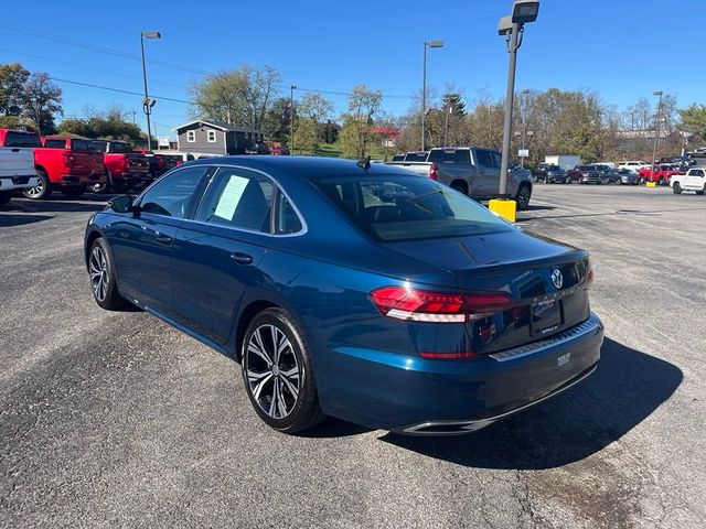 2022 Volkswagen Passat 2.0T SE