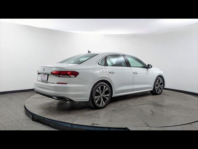 2022 Volkswagen Passat 2.0T SE