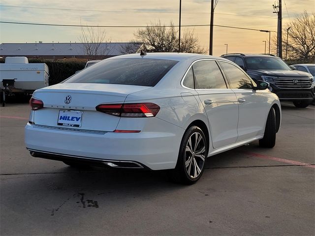 2022 Volkswagen Passat 2.0T SE