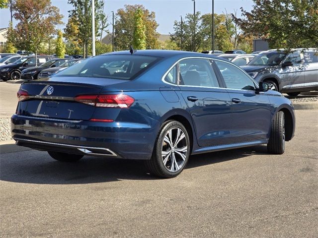 2022 Volkswagen Passat 2.0T SE