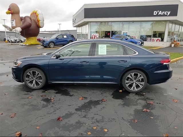 2022 Volkswagen Passat 2.0T SE