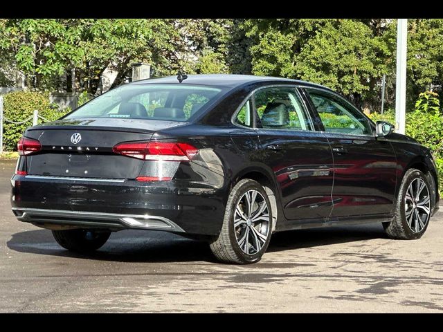 2022 Volkswagen Passat 2.0T SE