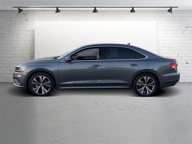 2022 Volkswagen Passat 2.0T SE