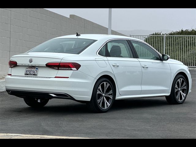 2022 Volkswagen Passat 2.0T SE