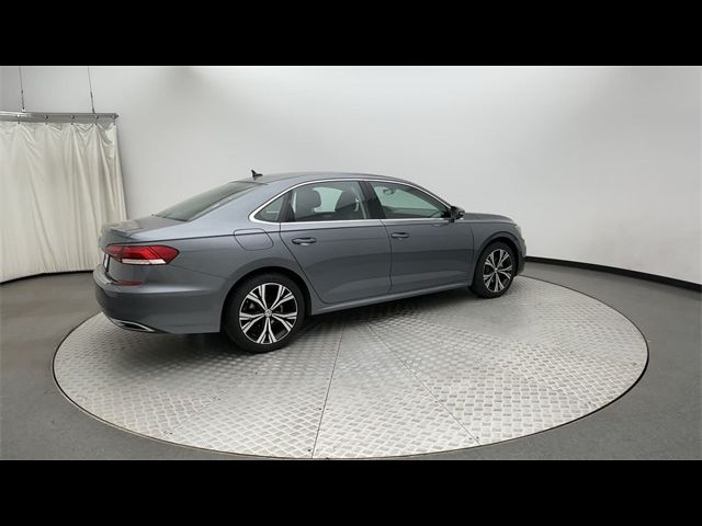 2022 Volkswagen Passat 2.0T SE