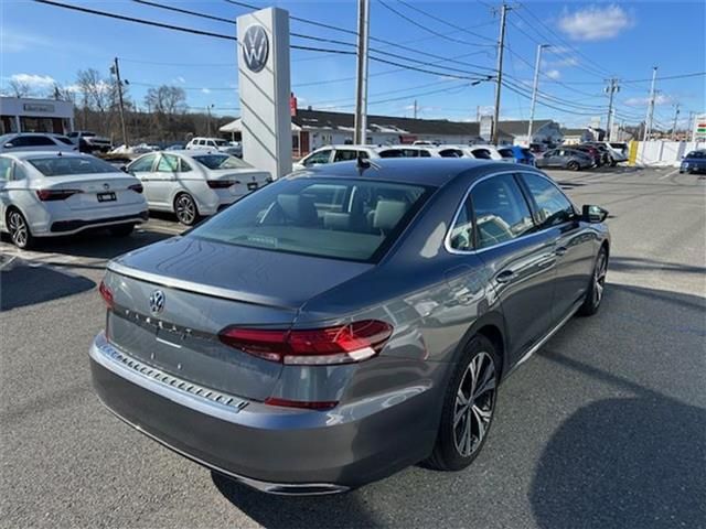 2022 Volkswagen Passat 2.0T SE