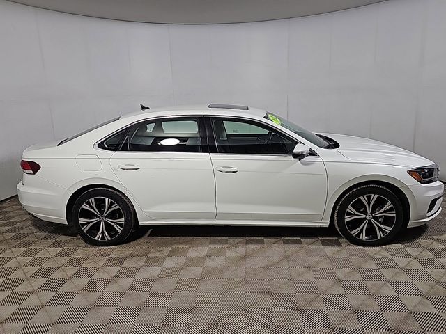 2022 Volkswagen Passat 2.0T SE