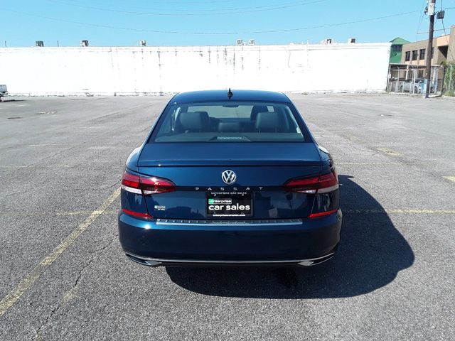 2022 Volkswagen Passat 2.0T SE