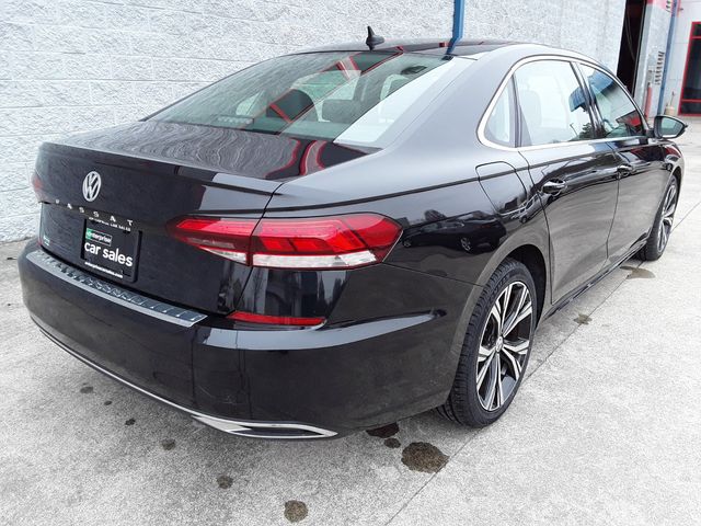 2022 Volkswagen Passat 2.0T SE