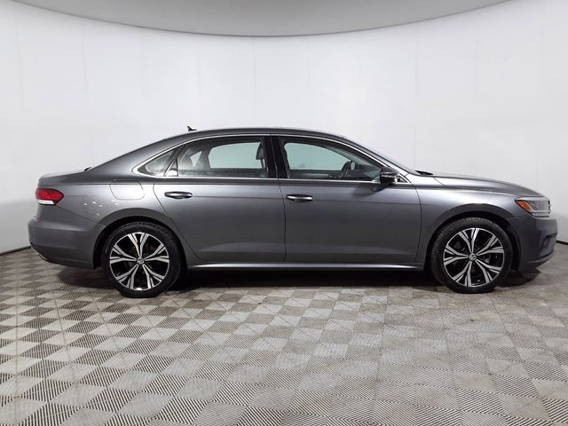 2022 Volkswagen Passat 2.0T SE