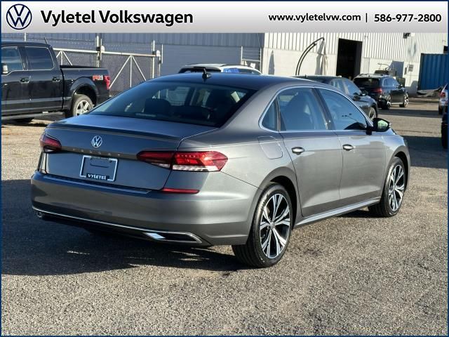 2022 Volkswagen Passat 2.0T SE