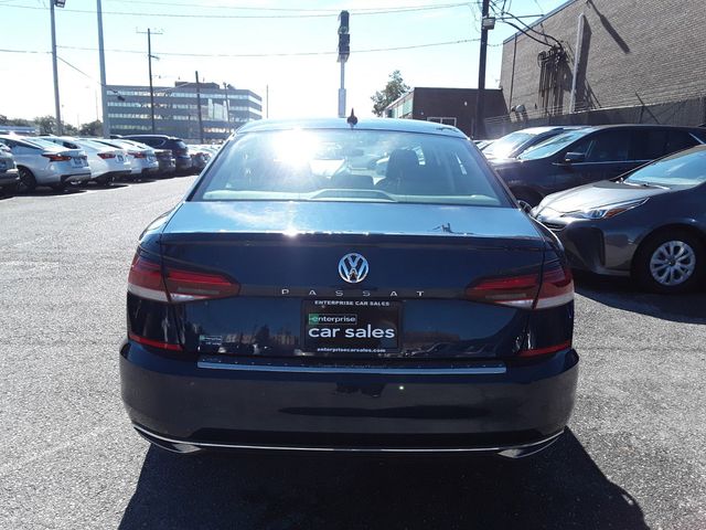 2022 Volkswagen Passat 2.0T SE