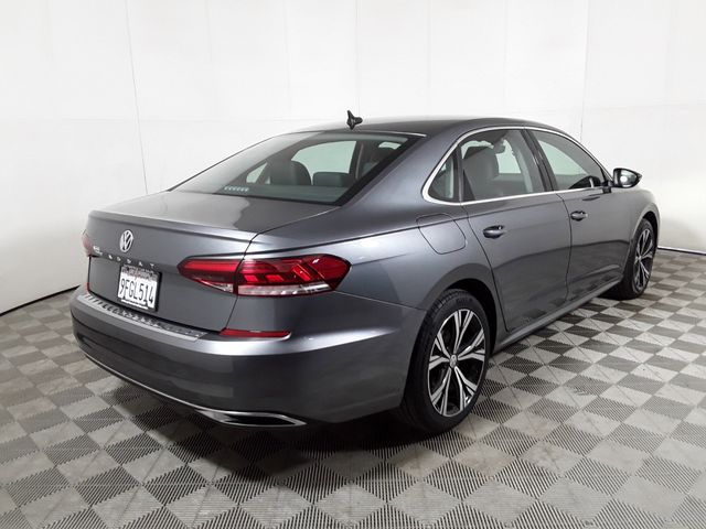 2022 Volkswagen Passat 2.0T SE