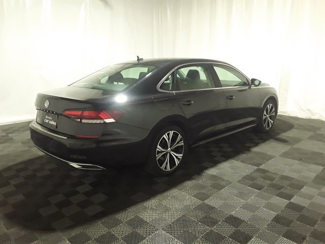 2022 Volkswagen Passat 2.0T SE