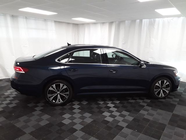 2022 Volkswagen Passat 2.0T SE