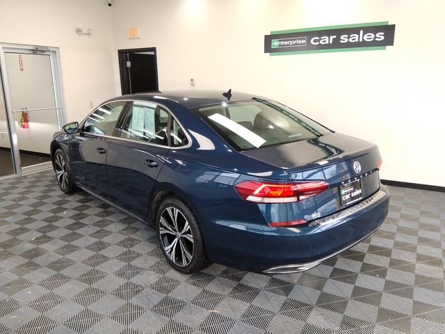 2022 Volkswagen Passat 2.0T SE