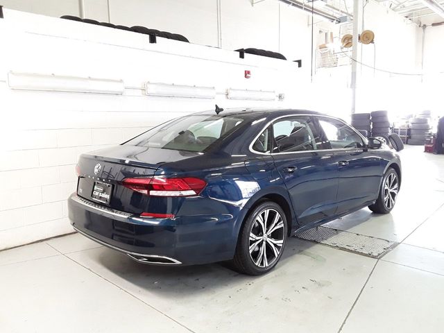 2022 Volkswagen Passat 2.0T SE