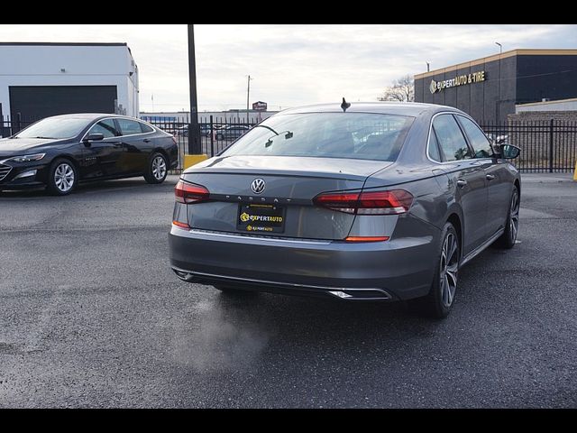 2022 Volkswagen Passat 2.0T SE