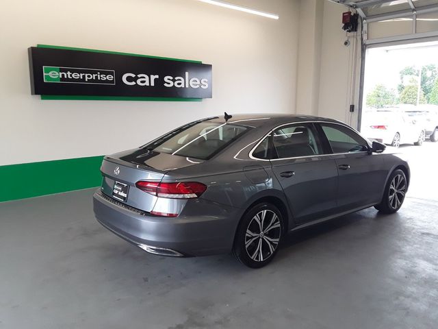 2022 Volkswagen Passat 2.0T SE