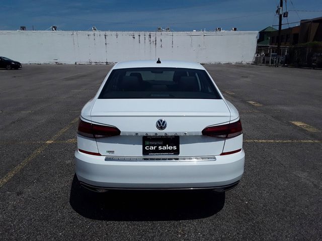 2022 Volkswagen Passat 2.0T SE