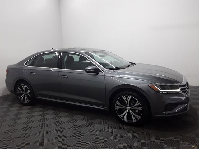 2022 Volkswagen Passat 2.0T SE