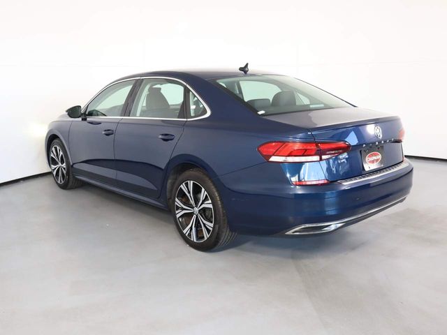 2022 Volkswagen Passat 2.0T SE