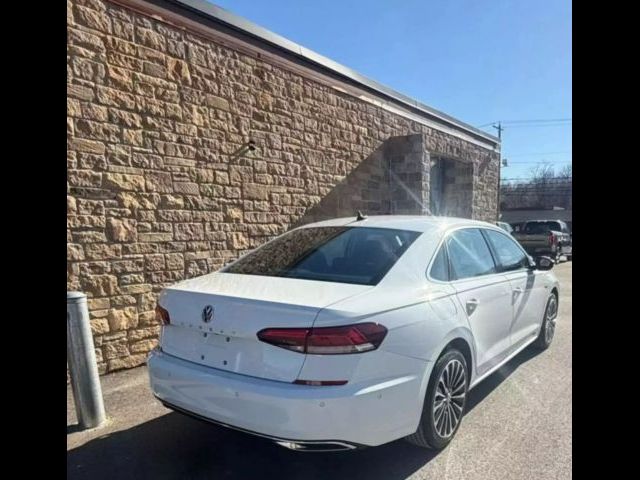 2022 Volkswagen Passat 2.0T Limited Edition