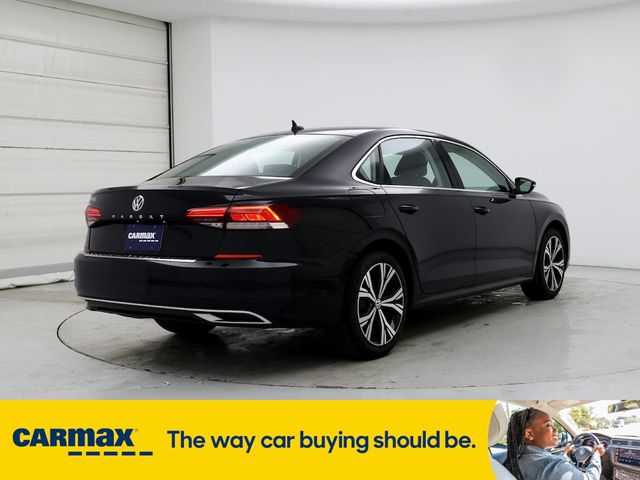 2022 Volkswagen Passat 2.0T SE