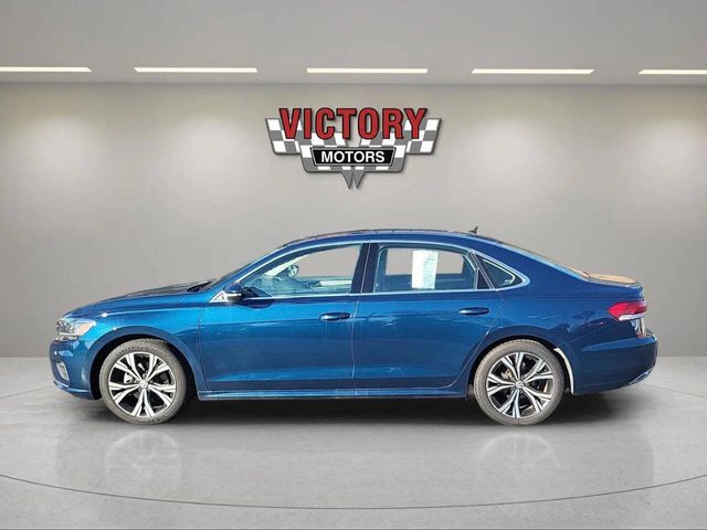 2022 Volkswagen Passat 2.0T SE