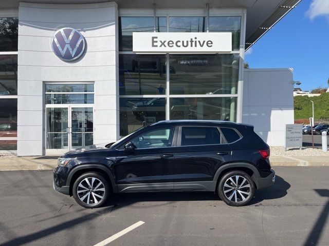 2022 Volkswagen Taos SE