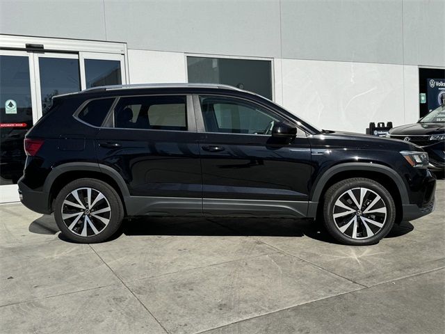 2022 Volkswagen Taos SE