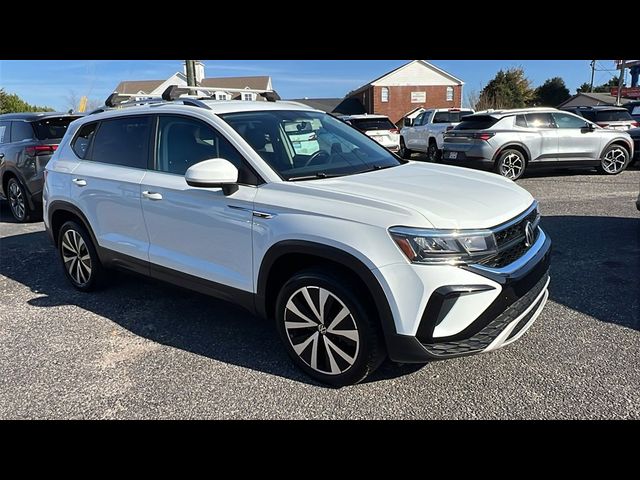 2022 Volkswagen Taos SE