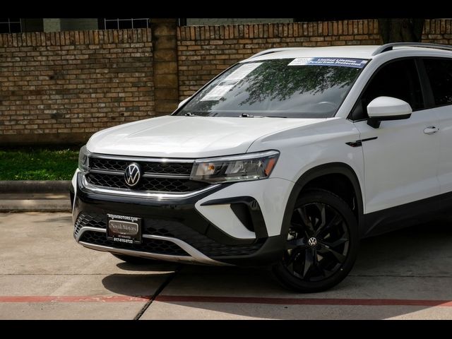2022 Volkswagen Taos SE
